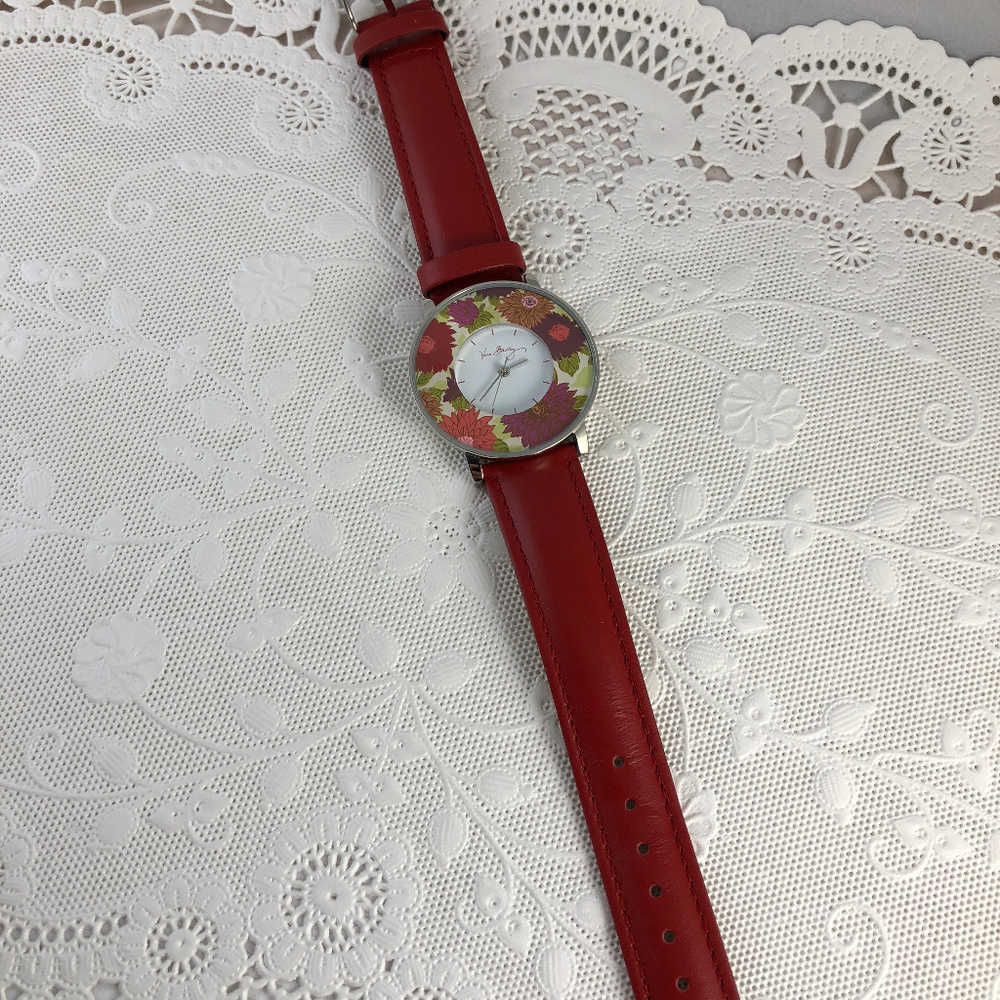 Mums the word Vera Bradley front and back this Red Leather Watch - Picture 2 of 4